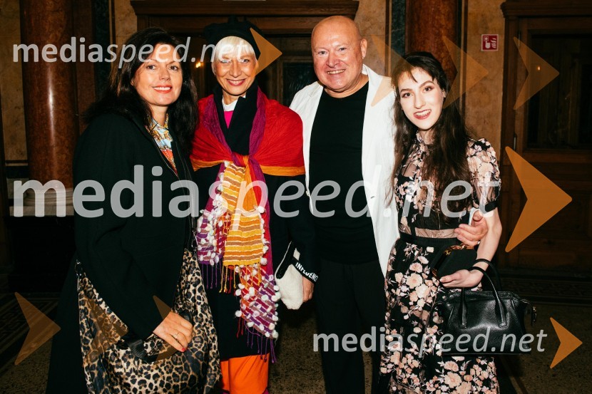  Mirjam  Podobnik, , koreografinja - Kazina;  Barbra Drnač , slovenska plesalka, koreografinja in televizijska voditeljica;  Nace Junkar, operni pevec;  Veronika  Lipar, modna blogerkaPremiera, Veliki Gatsby