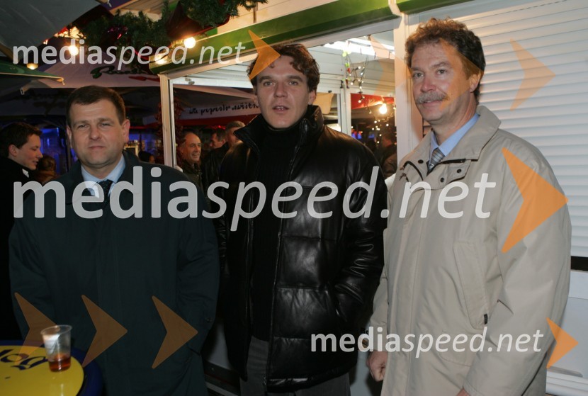 Marko Vilfan, direktor poslovne enote Ljubljana pri Zavarovalnici Maribor, David Kastelic, izvršilni direktor premoženjskih zavarovanj in Srečko Čebron, namestnik predsednika uprave Zavarovalnice MariborZavarovalnica Maribor, novoletni sprejem za novinarje