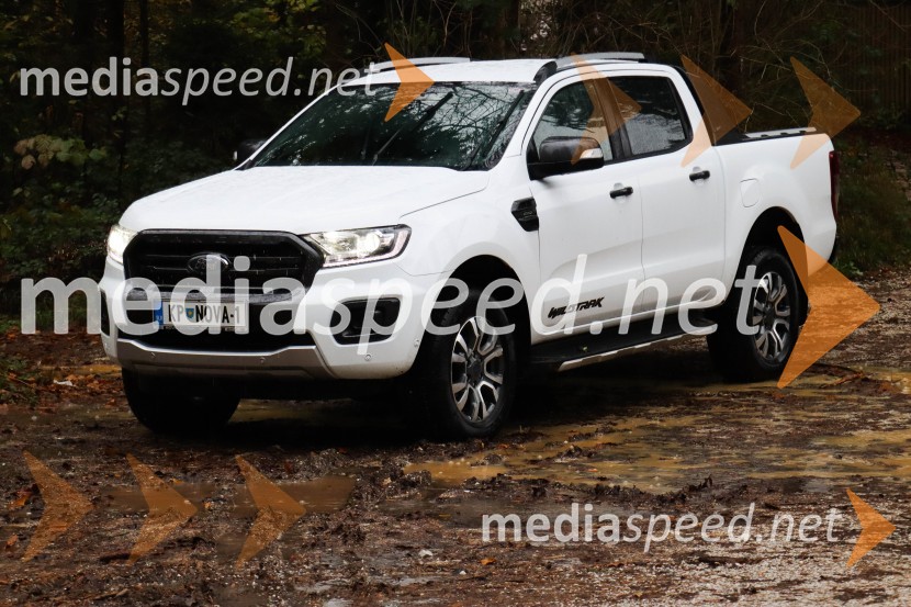 Slovenska predstavitev novega Ford Rangerja in Customa m-HEV
