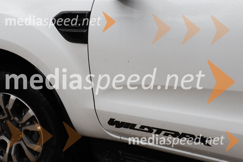 Slovenska predstavitev novega Ford Rangerja in Customa m-HEV