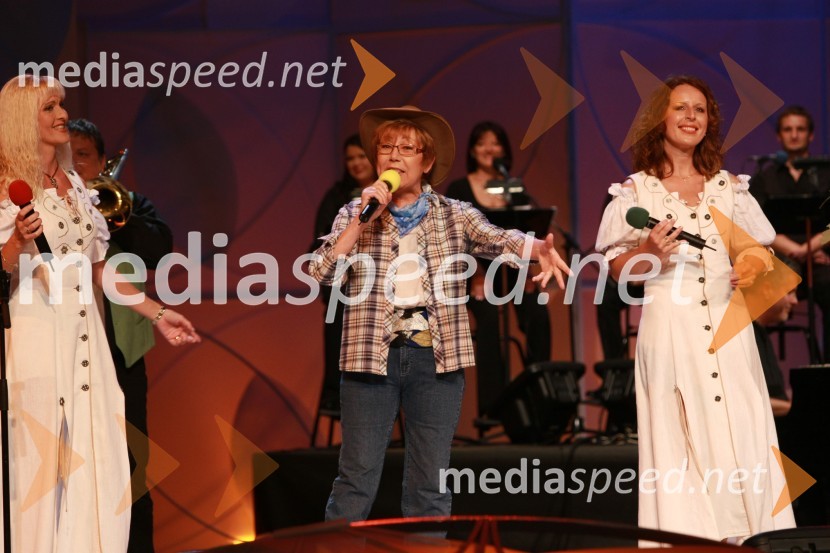 Lidija Kodrič in ansambel EkartFestival narečnih popevk 2008