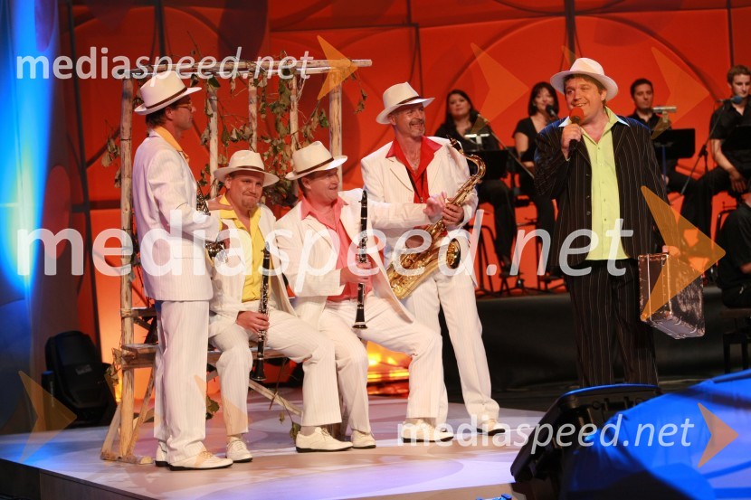 Snow band klobukFestival narečnih popevk 2008