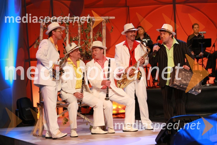 Snow band klobukFestival narečnih popevk 2008