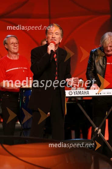 Rdeči dečki in Edvin FliserFestival narečnih popevk 2008