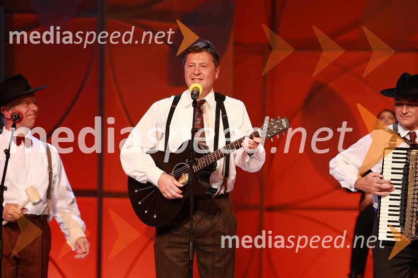 Prifarski muzikantiFestival narečnih popevk 2008