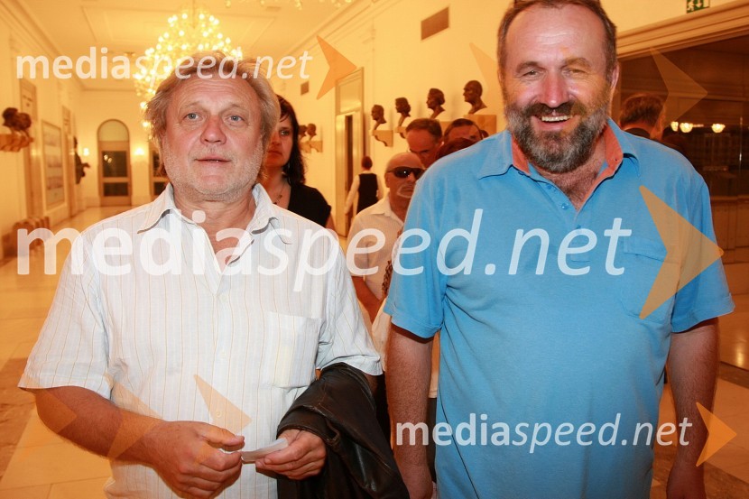 Vlado Krejač, urednik Radia Maribor in Tone Petelinšek, odgovorni urednik programov Radia MariborFestival narečnih popevk 2008