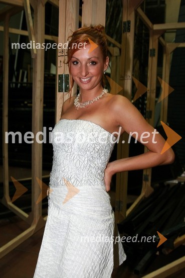 Pevka ansambla ŠtrkFestival narečnih popevk 2008