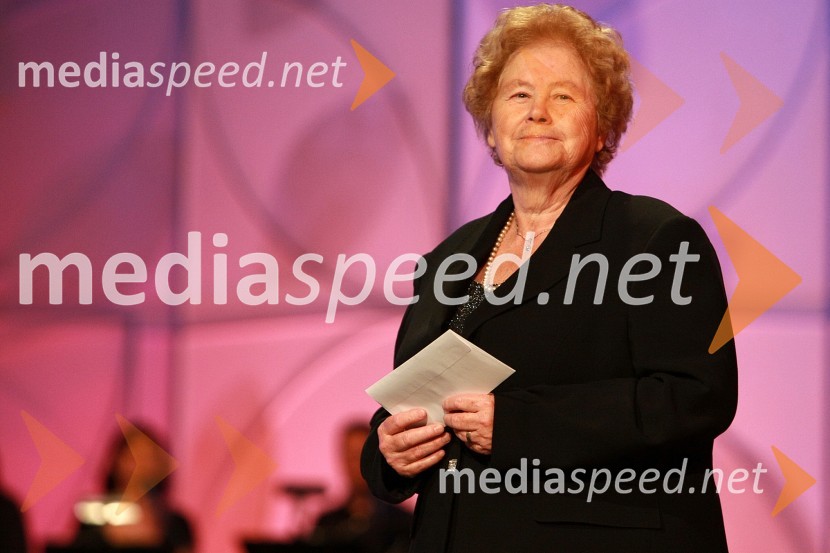 Dr. Zinka Zorko, akademska profesorica in članica strokovne žirije za besedilaFestival narečnih popevk 2008