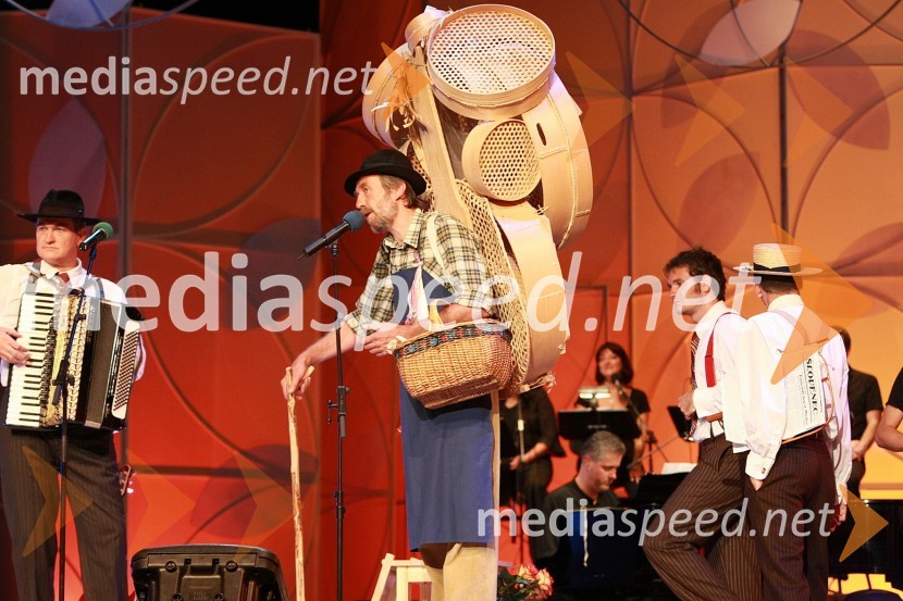 Prifarski muzikantiFestival narečnih popevk 2008