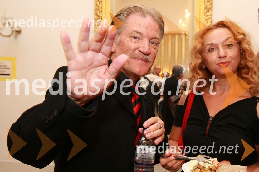 Edvin Fliser, pevec in Zorica Fatur, operna pevkaFestival narečnih popevk 2008