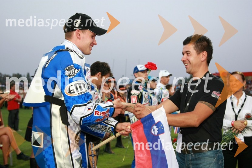 Matej Žagar (AMTK Ljubljana) in Dejan Stanič, direktor Sax d.o.o.SPEEDWAY SUPER POKAL SAX 2008