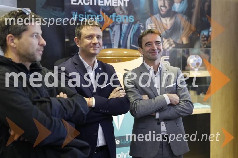  ... ;  ... ; dr. Franci Petek, nekdanji smučarski skakalec in direktor SZSPredstavitev skakalcev in nordijcev za sezono 2020