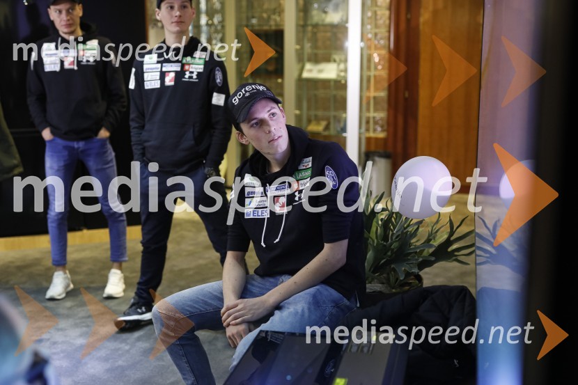  Žiga  Jelar, smučarski skakalecPredstavitev skakalcev in nordijcev za sezono 2020