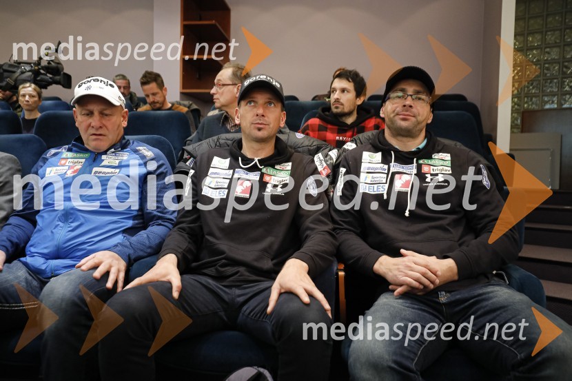  Goran  Janus, trener reprezentance slovenskih smučarskih skakalcev;  Nejc  Brodar, trener;  Gorazd Bertoncelj, glavni trener slovenske skakalne reprezentancePredstavitev skakalcev in nordijcev za sezono 2020