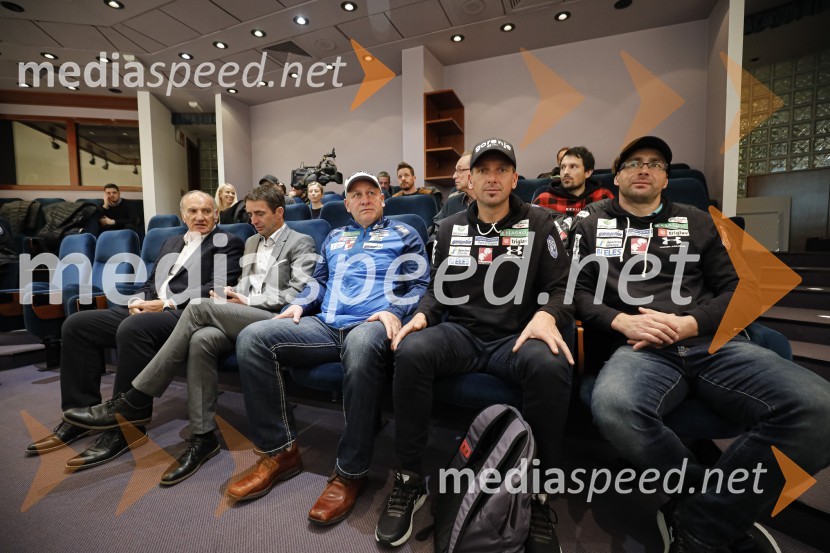  ... ; dr. Franci Petek, nekdanji smučarski skakalec in direktor SZS;  Goran  Janus, trener reprezentance slovenskih smučarskih skakalcev;  Nejc  Brodar, trener;  Gorazd Bertoncelj, glavni trener slovenske skakalne reprezentancePredstavitev skakalcev in nordijcev za sezono 2020