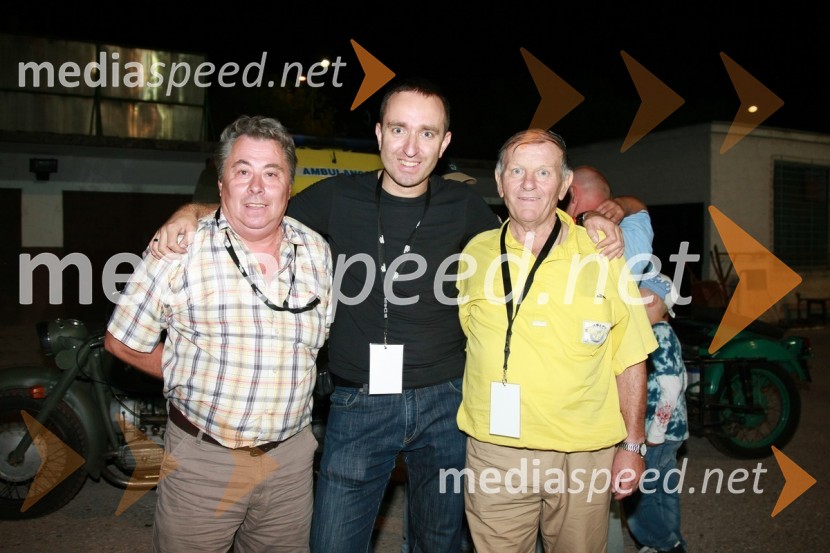 Albert Kocmut, legenda slovenskega in jugoslovanskega speedwaya, Borut Cvetko, fotograf in Vlado Kocuvan, legenda slovenskega in jugoslovanskega speedwaya

SPEEDWAY SUPER POKAL SAX 2008