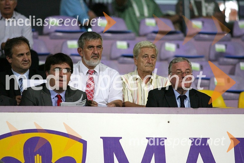 ... in Rudi Zavrl, predsednik Nogometne zveze SlovenijeNogomet, Slovenija - Slovaška, Kvalifikacije SP 2010