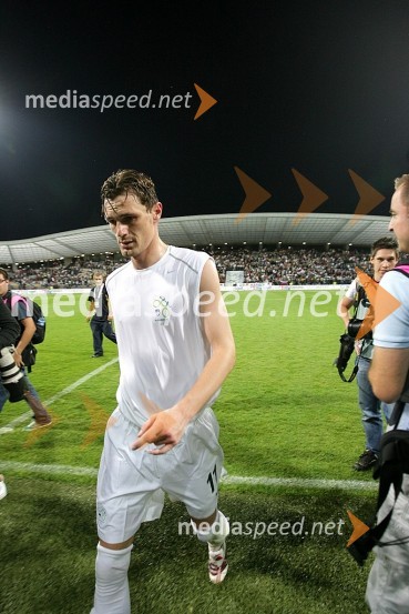 Milivoje Novakovič, slovenski nogometašNogomet, Slovenija - Slovaška, Kvalifikacije SP 2010