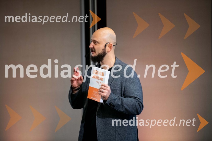  Martin Korošec, organizator, marketinški strokovnjak, avtor, predavatelj, direktor podjetja Rdeča Oranža d.o.o.Digitalni marketing od A do Ž, seminar
