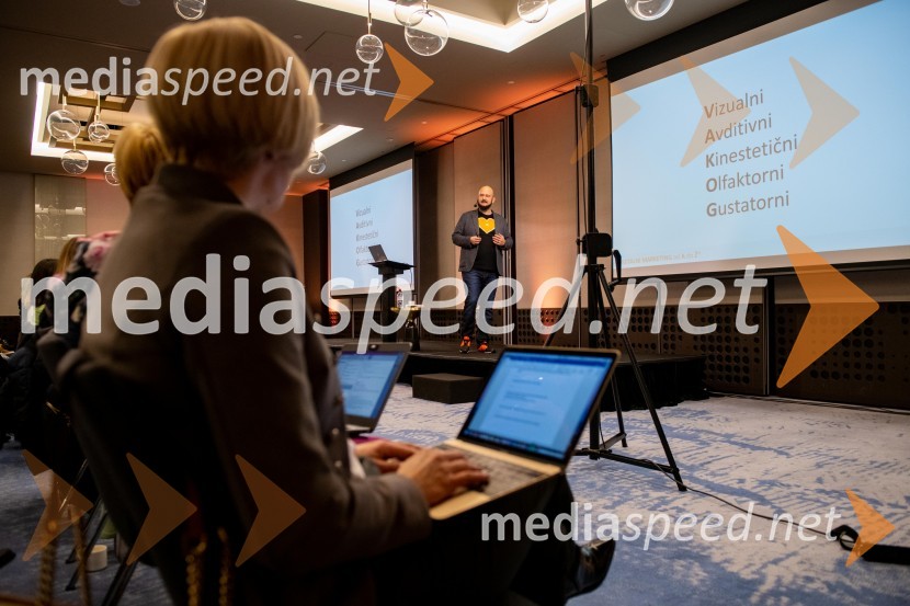  Martin Korošec, organizator, marketinški strokovnjak, avtor, predavatelj, direktor podjetja Rdeča Oranža d.o.o.Digitalni marketing od A do Ž, seminar