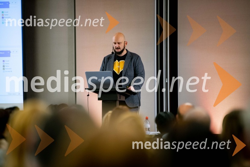  Martin Korošec, organizator, marketinški strokovnjak, avtor, predavatelj, direktor podjetja Rdeča Oranža d.o.o.Digitalni marketing od A do Ž, seminar