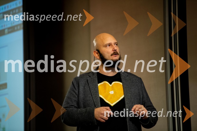  Martin Korošec, organizator, marketinški strokovnjak, avtor, predavatelj, direktor podjetja Rdeča Oranža d.o.o.Digitalni marketing od A do Ž, seminar
