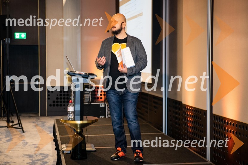  Martin Korošec, organizator, marketinški strokovnjak, avtor, predavatelj, direktor podjetja Rdeča Oranža d.o.o.Digitalni marketing od A do Ž, seminar