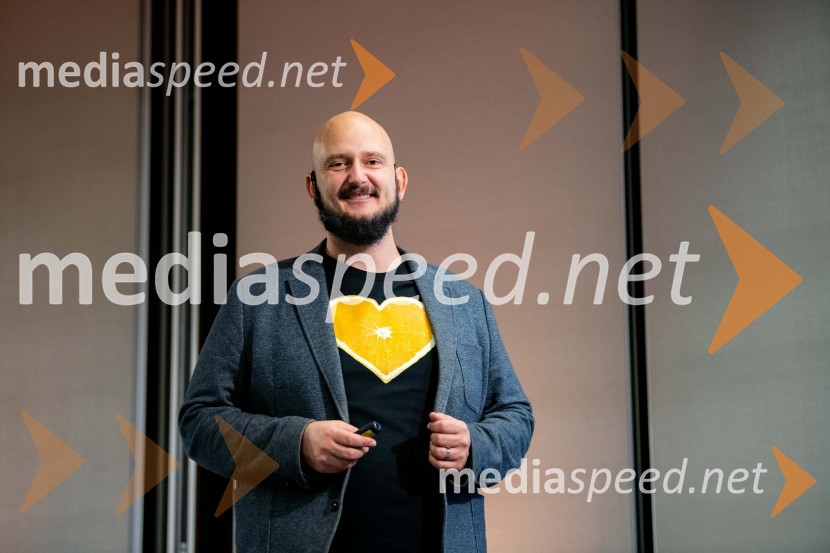  Martin Korošec, organizator, marketinški strokovnjak, avtor, predavatelj, direktor podjetja Rdeča Oranža d.o.o.Digitalni marketing od A do Ž, seminar