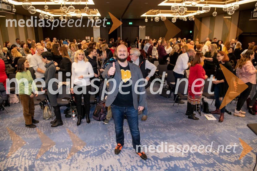  Martin Korošec, organizator, marketinški strokovnjak, avtor, predavatelj, direktor podjetja Rdeča Oranža d.o.o.Digitalni marketing od A do Ž, seminar