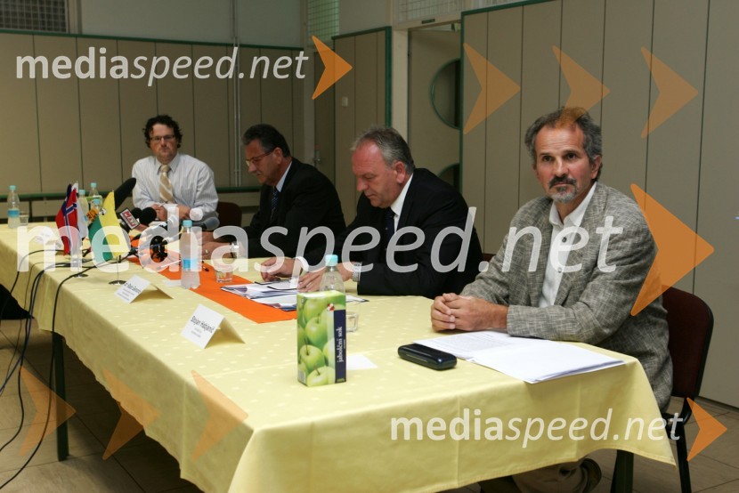 Novinarska konferencaEnergetsko varčen vrtec Manka Golarja