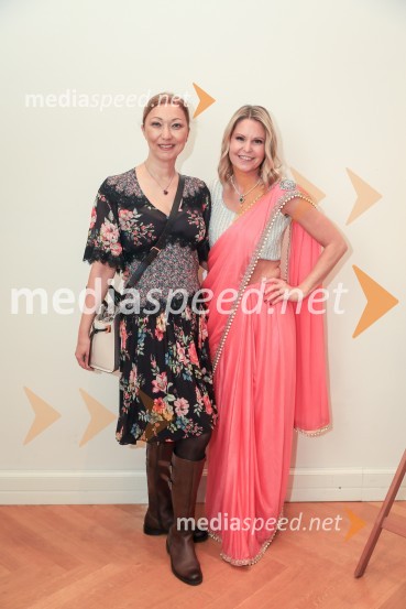  Lara Burazer, jezikoslovka in prevajalka; dr. Saša Božič, Koordinatorka projekta WEF Slovenia 2020 in Executive CoachinjaVerjemi, predstavitev knjige