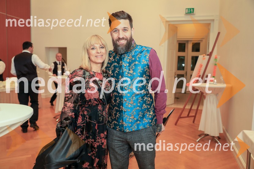  Barbra Jermann, nekdanja urednica Suzy/Delo;  Žiga  Gombač, pisateljVerjemi, predstavitev knjige