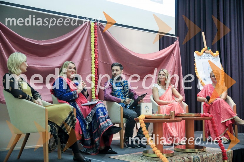  Vesna Gombač;  Petra Tolja, lastnica agencije Pure Travel;  Žiga  Gombač, pisatelj; dr. Saša Božič, Koordinatorka projekta WEF Slovenia 2020 in Executive Coachinja;  Saška ŽvanVerjemi, predstavitev knjige