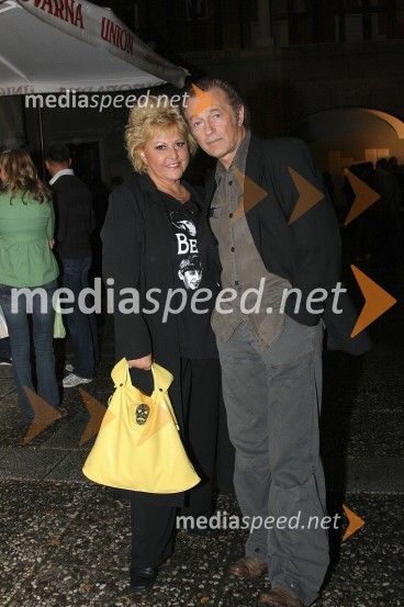 Alenka Pinterič, pevka in Aleksander Mežek, pevecSlovenska popevka 2008