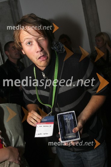 Klemen Slakonja, igralec, TV voditelj in glasbeni imitatorSlovenska popevka 2008