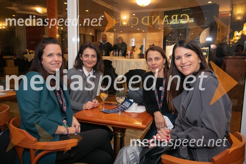  ... ;  ... ;  Nataša  Zmaga Dover;  ... Sempl 2019, podelitev nagrad SEMPLER