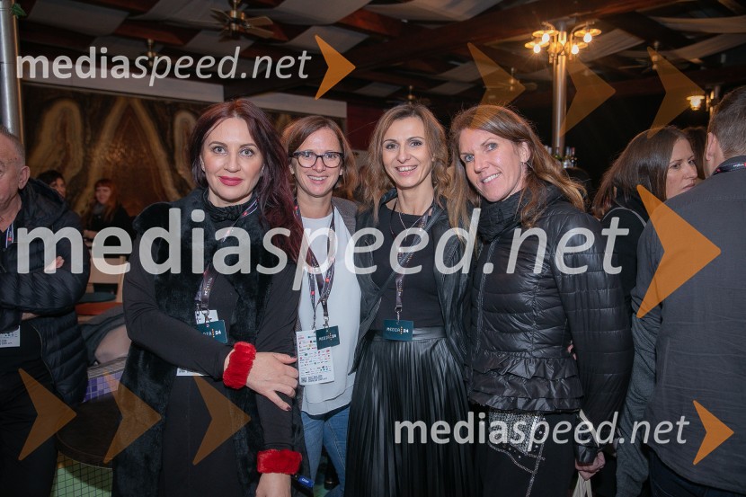  ... ;  ... ;  ... ;   Sabina Bajt, Radio Center in Rock RadioSempl 2019, podelitev nagrad SEMPLER