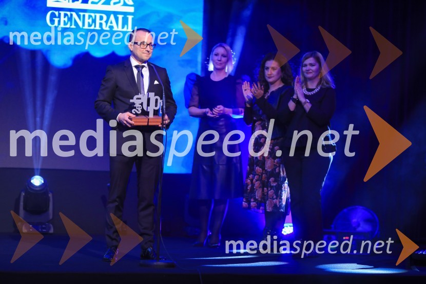  Aleš Muhič,  direktor trženja PRO PLUS;  Valerija Prevolšek, direktorica Media Pool;   Svetlana Almaš, vodja marketinga in komunikacij zavarovalnice Generali;  Eva Aljančič, direktorica marketinga BMW Group SlovenijaSempl 2019, podelitev nagrad SEMPLER