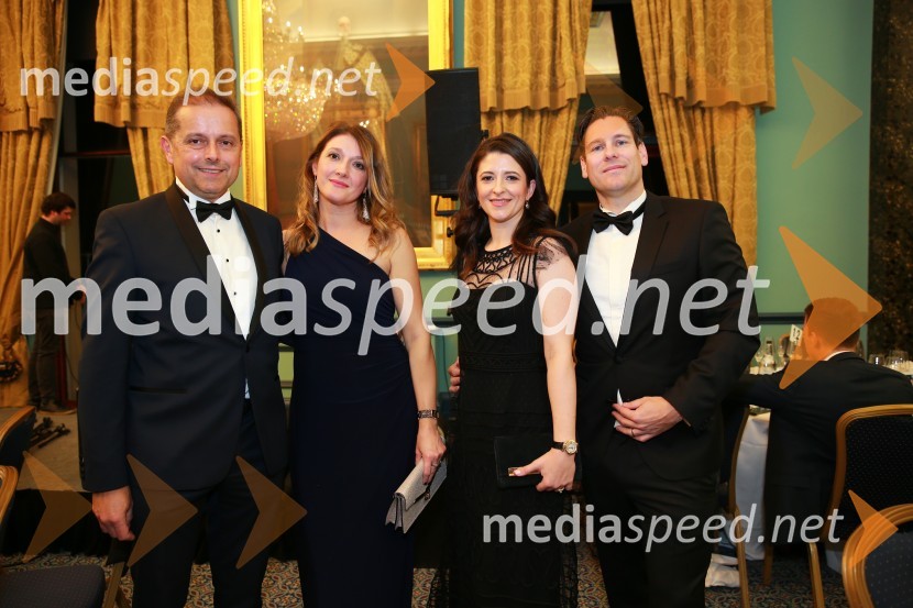  ... ;  ... ;  ... ;  Gregor Jenko, predsednik uprave podjetja SalusChristmas Gala v Londonu