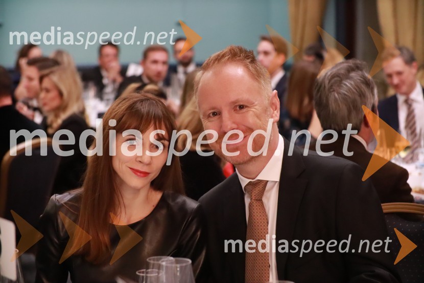  Alenka  Čop;  Uroš Čop, odvetnikChristmas Gala v Londonu