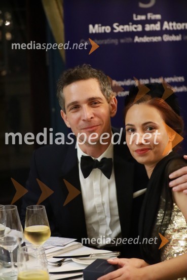  Miha Žerko, predsednik, Britansko-slovenska gospodarska zbornica;  Sara Ana ŽerkoChristmas Gala v Londonu