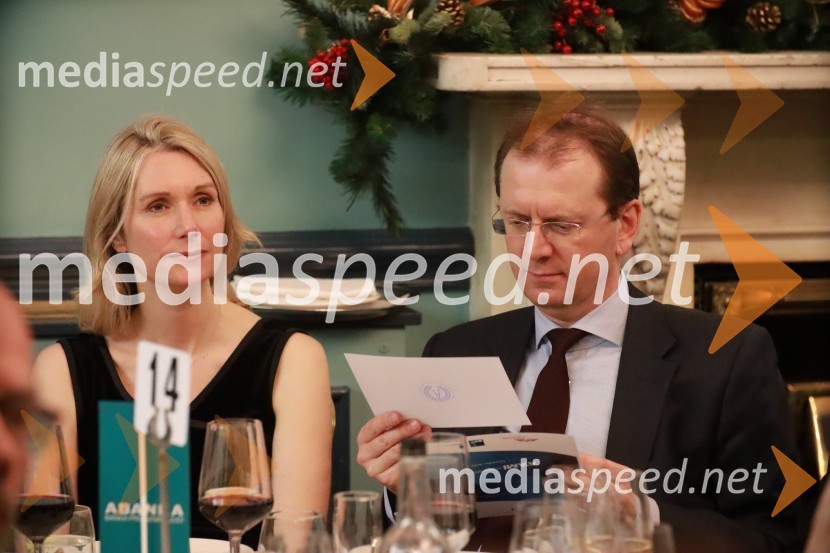  Lisa Davey;  Ben Davey, COO Barclays VenturesChristmas Gala v Londonu