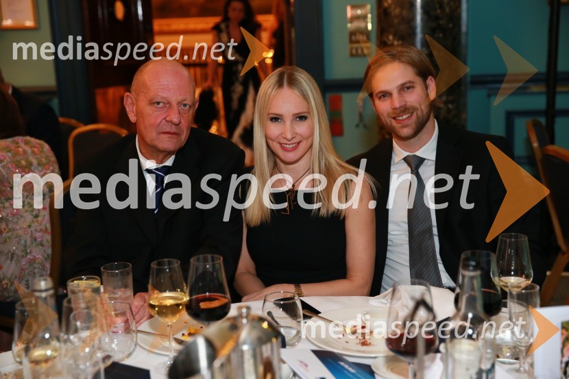  Miro Senica, odvetnik;  Katja Šumah, odvetnica;  Tomo  KodeljaChristmas Gala v Londonu