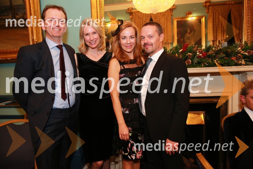  Ben Davey, COO Barclays Ventures;  Lisa Davey;  Mateja Matzele Golob;  Matej  Golob Matzele,  član uprave, AbankaChristmas Gala v Londonu