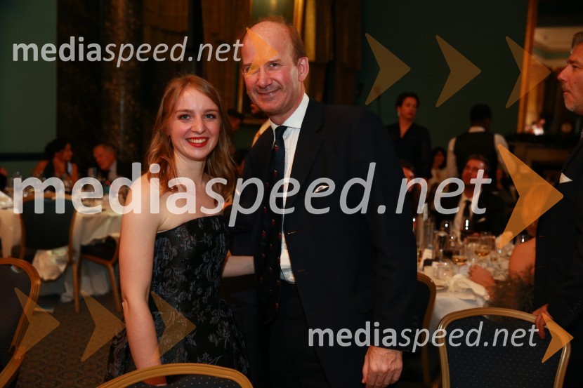  Špela Drobnič Rener, Britansko-slovenska gospodarska zbornica;  Andrew Page, nekdanji veleposlanik Velike Britanije v SlovenijiChristmas Gala v Londonu