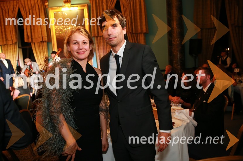  Ana Stanič, odvetnica;  Andrej Petek, CFA, član uprave Triglav SkladiChristmas Gala v Londonu