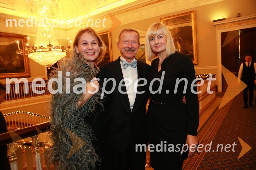  Ana Stanič, odvetnica;  Janez  Vipotnik;  Julija PlavckaChristmas Gala v Londonu