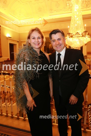  Ana Stanič, odvetnica;  Božo  Černila, direktor, TrimoChristmas Gala v Londonu