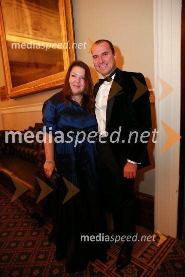  Tjaša Kolenc Filipčič, vodja upravljanja z blagovno znamko in direktorica marketinga v Skupini Triglav;  ... Christmas Gala v Londonu