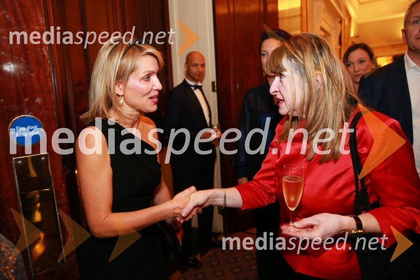  Barbara Uranjek, direktorica, Britansko-slovenska gospodarska zbornica;  Darja  Golež, namestnica veleposlanika Slovenije v Združenem kraljestvuChristmas Gala v Londonu